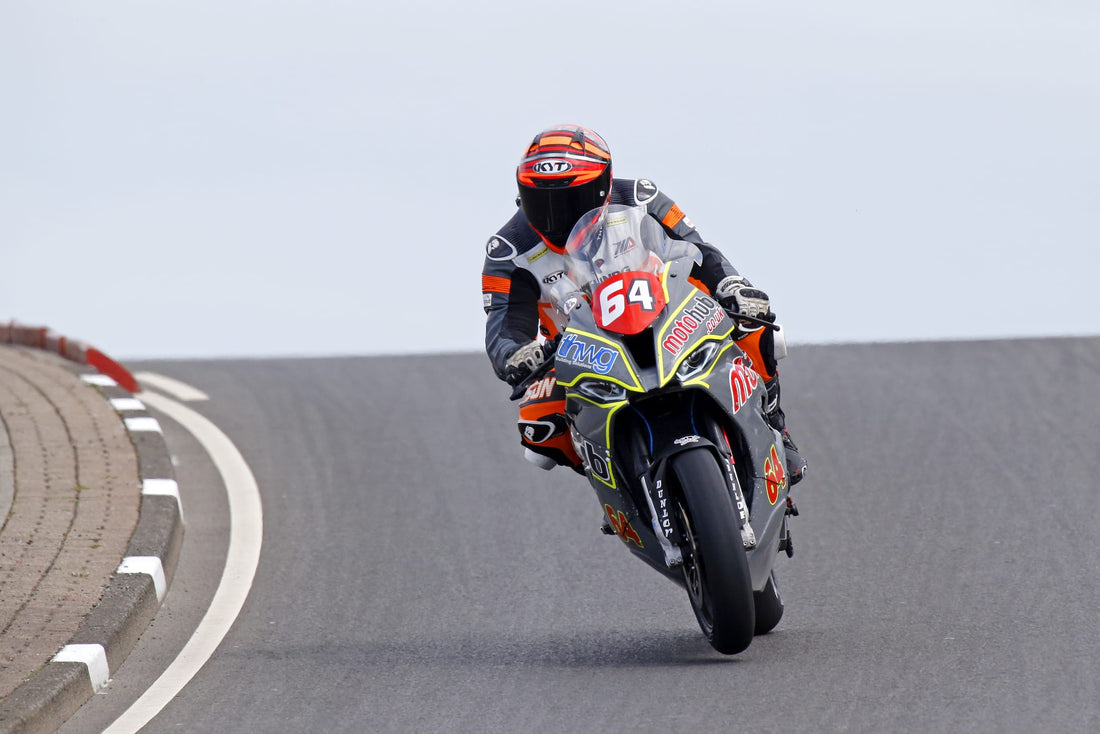 KYT SPONSORED RIDER - Chris Sarbora Becomes Fastest American at North West 200